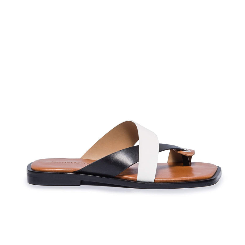 Black White Women Bernardo Amelia Cross Strap Slide Sandals | YGA3796UR