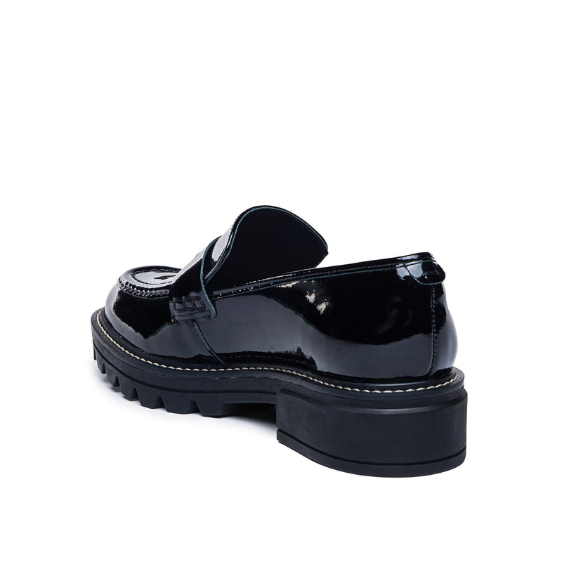 Black Women Bernardo Chandler Lug-Sole Loafers | GAS5842VG