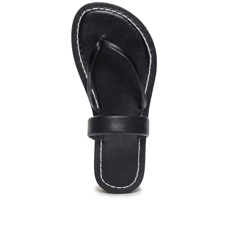 Black Women Bernardo Leia Thong Flat Sandals | SED7487AR