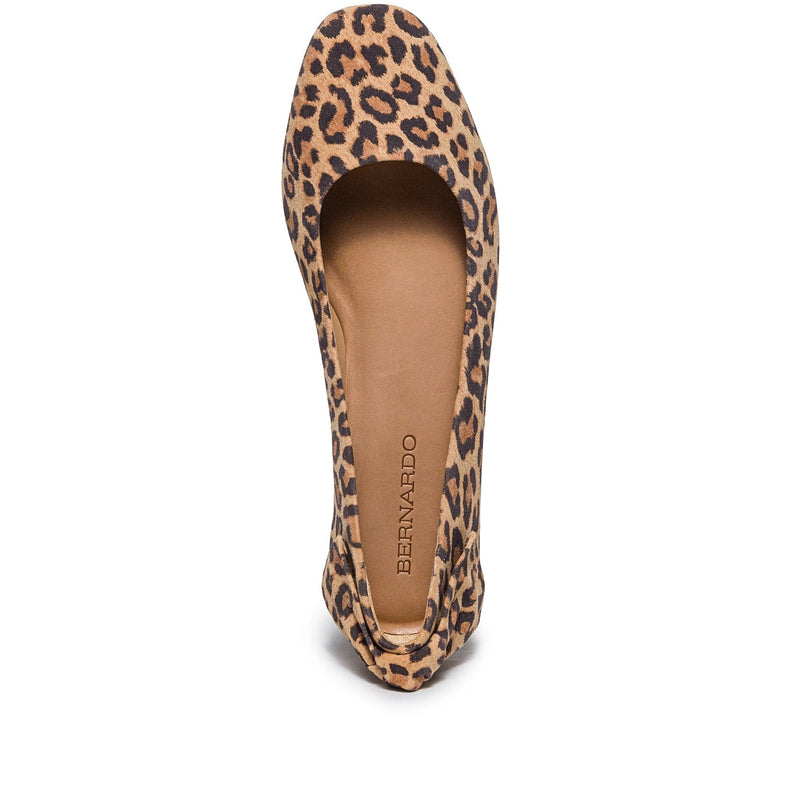 Brown Black Women Bernardo Eloisa Bow Ballet Flats | WVA4737MI