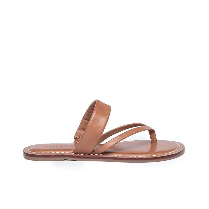 Brown Women Bernardo Leia Thong Flat Sandals | QEN2252JJ