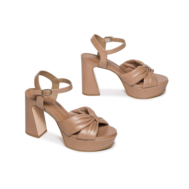 Brown Women Bernardo Veronika Platform Sandals | ENB215XE