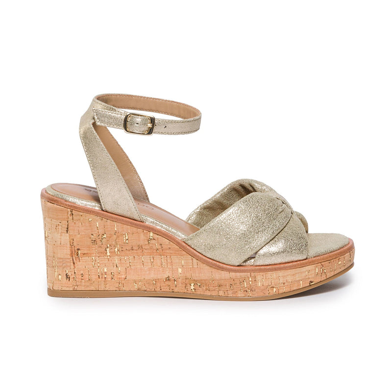 Gold Women Bernardo Kearny Wedge Sandals | UOF5770GO