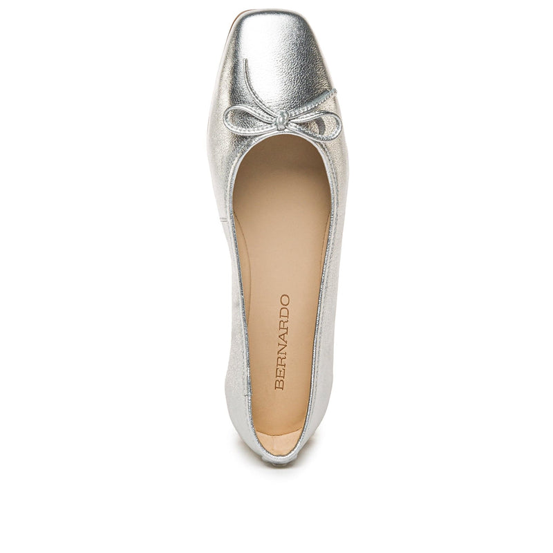 Silver Women Bernardo Gwynn Ballet Flats | BLU7449NR