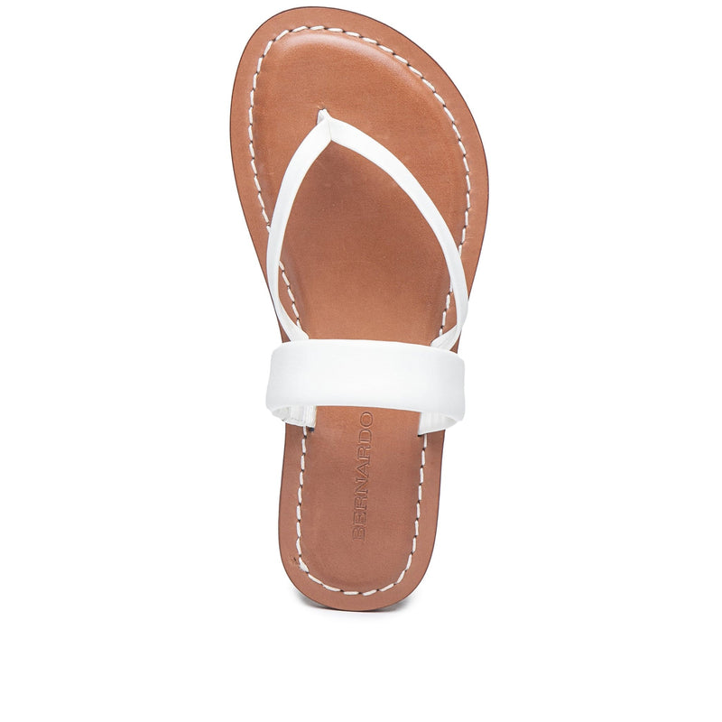 White Women Bernardo Leia Thong Flat Sandals | UWF7461GY