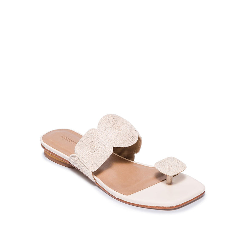 White Women Bernardo Palermo Raffia Flat Sandals | BOL1665SL